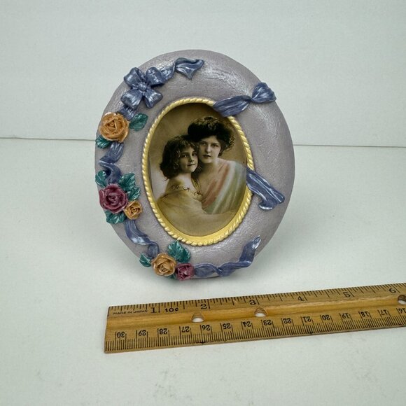 Vtg Tabletop Oval Mini Pic Frame Iridescent Purple w 3D Roses Flowers Ribbons - Picture 10 of 13